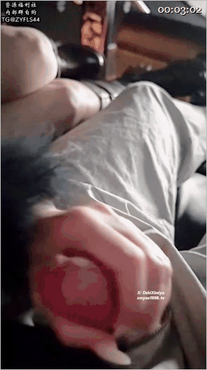 【11月最新】推特性爱大师95后绿帽情侣美腿女王「汐梦瑶」《影院露出》边看边玩到停不下来，最后在电影院直接口爆收尾