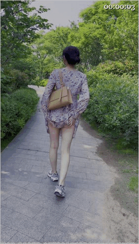 ✨ 精品推荐✨【户外露出】【小可爱的云烟】 推特原创夫妻露出界大神旅拍户外露出、酒店开门逼插铃铛露出、啪啪18V 预览图 4